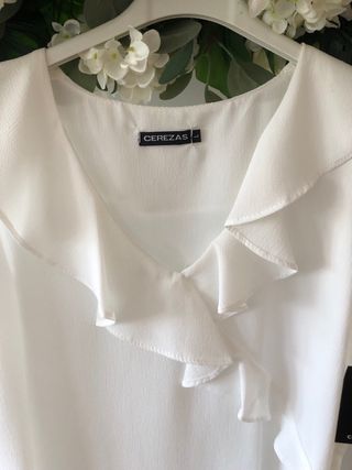 Blusa Blanca Volantes