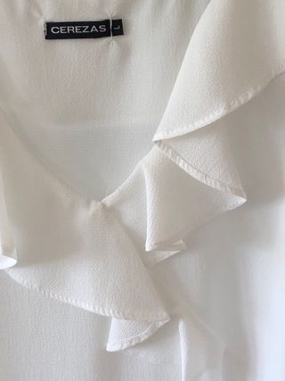 Blusa Blanca Volantes