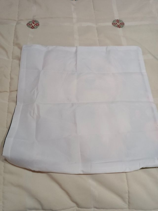 Funda cojín perro Yorkshire 45x45