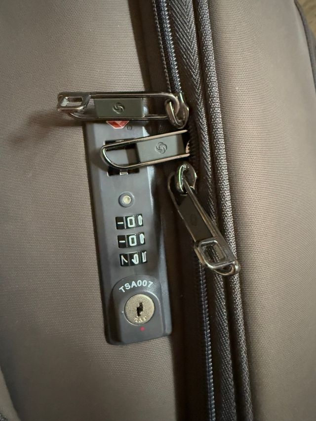 Maleta Samsonite marrón