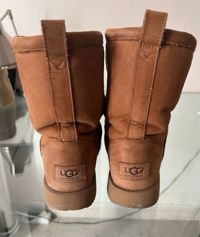 Botas UGG marrón impermeables