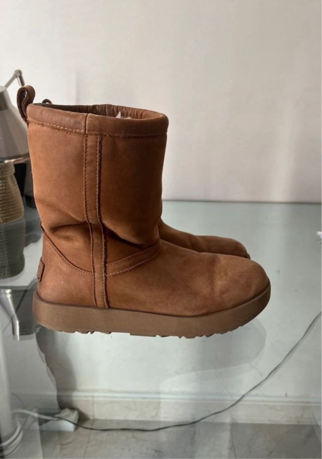 Botas UGG marrón impermeables