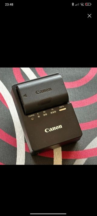 Vendo Cámara Reflex Canon EOS 80D + 2 objetivos