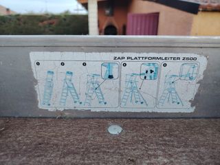 Escalera móvil aluminio con plataforma