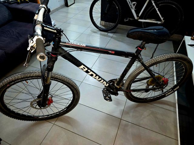 Bicicleta B'Twin Rockrider 520