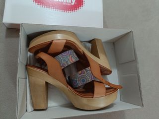 Sandalias tacón mujer marrón