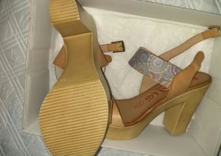 Sandalias tacón mujer marrón