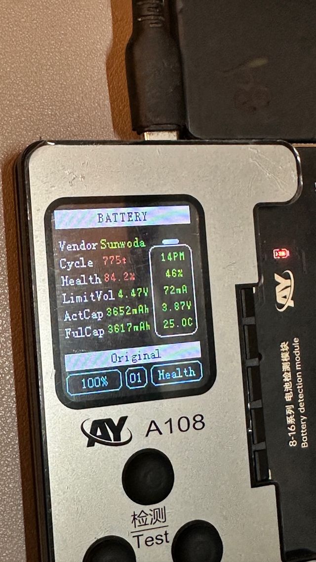 Batteria iPhone 14 Pro Max - 84%. Originale Apple 