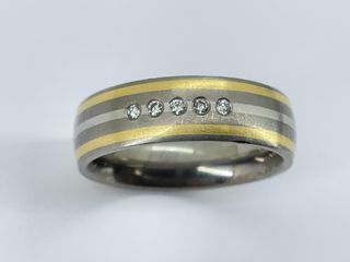 alianza platino con diamante