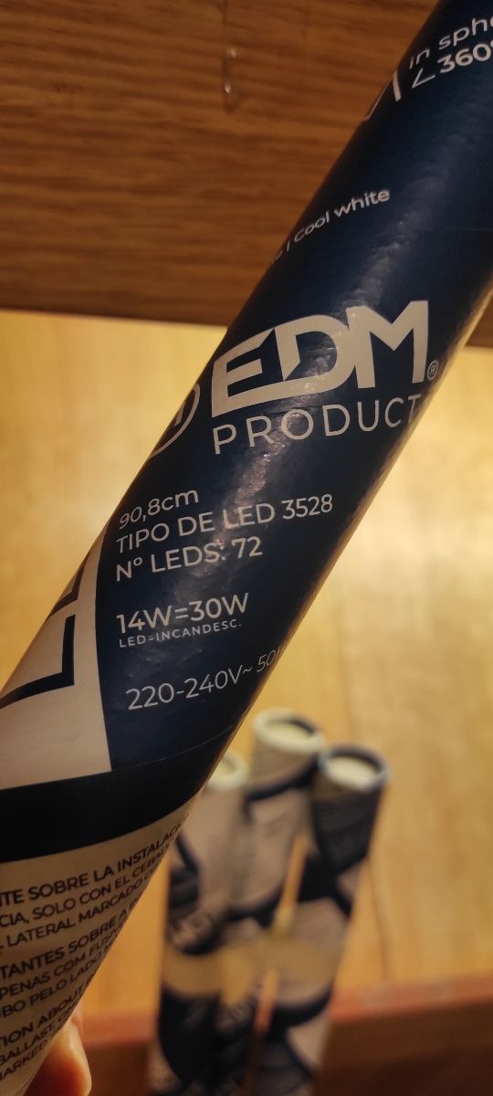 Pack Tubos LED: 7 unidades sin usar