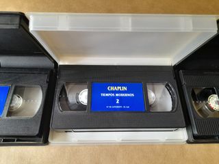 3x2. Tres películas VHS de Charlie Chaplin.