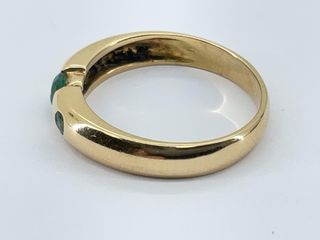 anillo oro 18k con piedra con esmeralda