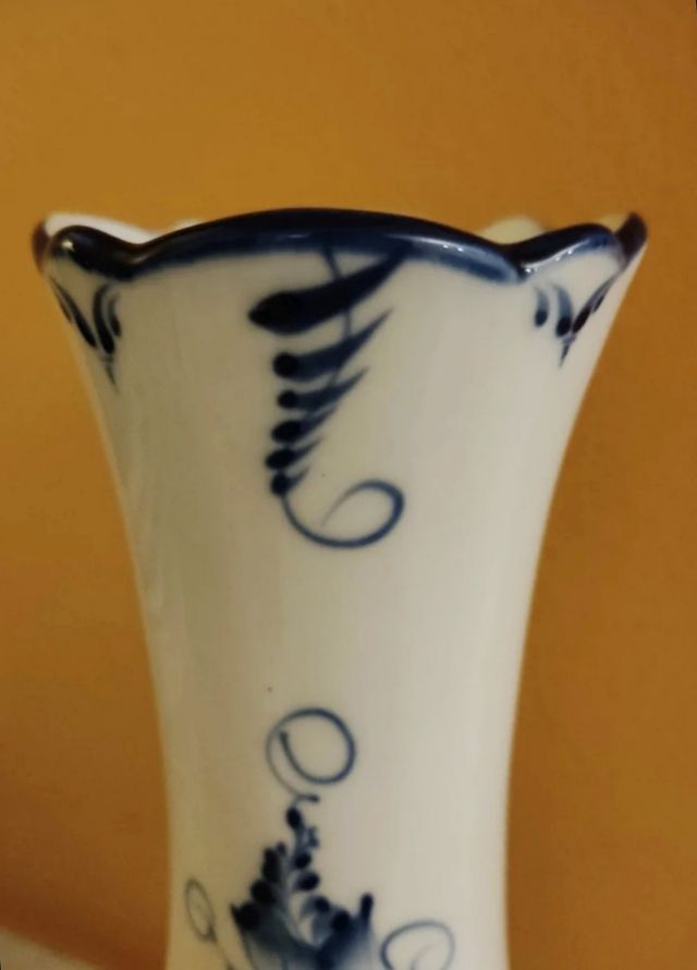 Jarrón Gzhel porcelana azul y blanco