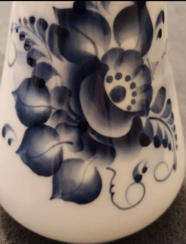 Jarrón Gzhel porcelana azul y blanco