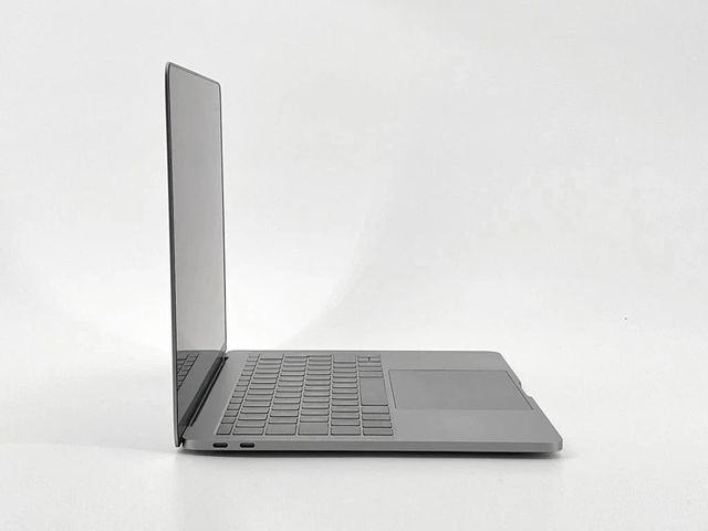 MacBook Pro 13" (2017) Intel Core i5 2.3GHz 2 núcleos - SSD 128GB SSD - 8GB RAM - Gris Espacial