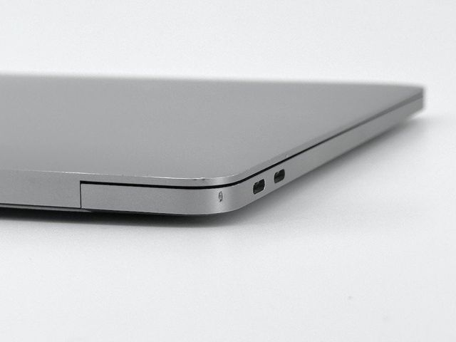 MacBook Pro 13" (2017) Intel Core i5 2.3GHz 2 núcleos - SSD 128GB SSD - 8GB RAM - Gris Espacial