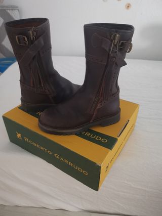 Botas niña Roberto Garrufo Marrón talla 28,29