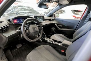 Peugeot 2008   Allure BlueHDI 130 SS EAT8 