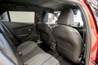 Peugeot 2008   Allure BlueHDI 130 SS EAT8 