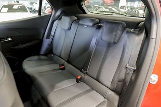 Peugeot 2008   Allure BlueHDI 130 SS EAT8 
