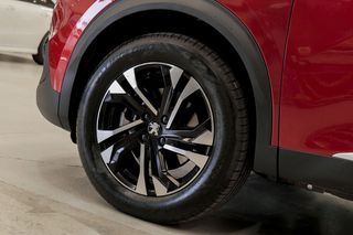 Peugeot 2008   Allure BlueHDI 130 SS EAT8