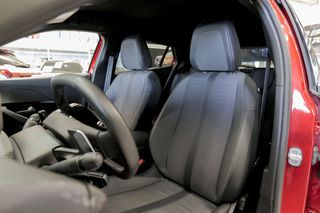 Peugeot 2008   Allure BlueHDI 130 SS EAT8