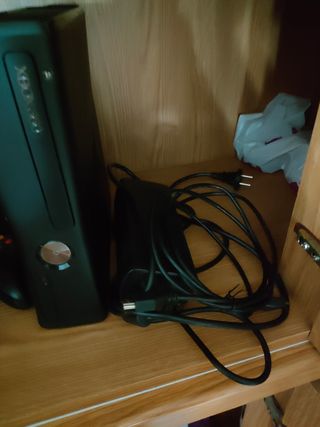 Xbox 360 Slim 250GB - Negra