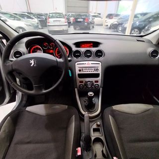 PEUGEOT 308 Premium 1.6 VTi 120