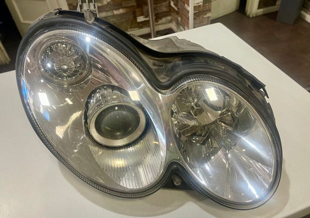 Faros Xenón Mercedes Benz CLK 209
