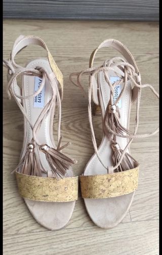 Sandalias tacón corcho beige