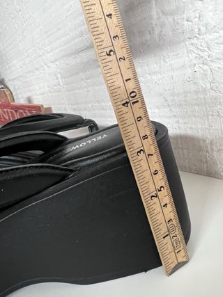 Chanclas plataforma Yellow Shop negras 38