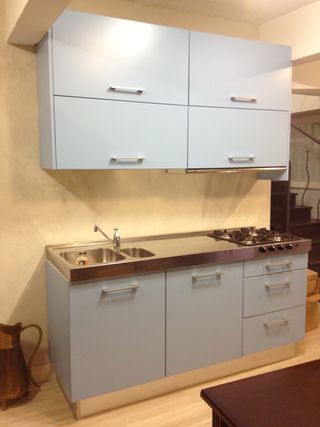 Cocina azul - acero inoxidable fuegos de gas
