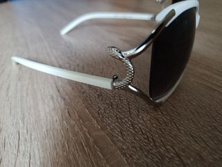 Occhiali da sole bianchi