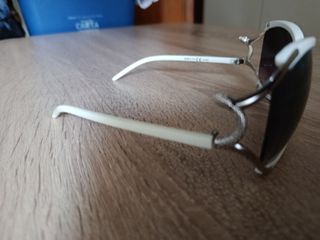 Occhiali da sole bianchi