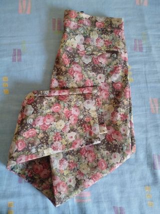 Pantalones Zara florales XS