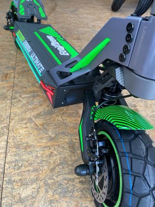 Patinetes eléctricos Cecotec - Zwhell y Ecoxtrem.