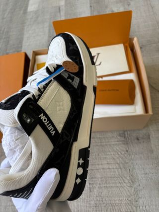 Zapatillas Louis Vuitton Blancas & Negras