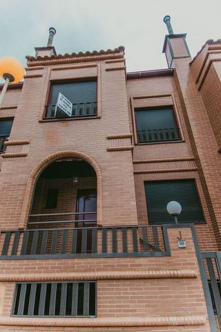 Casa adosada en venta en San Adrián - La Cava en Logroño