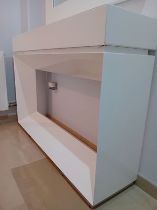 Consola blanca de diseño - Entrada