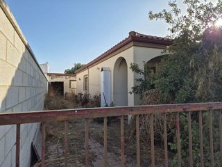 Casa adosada en venta en Salteras