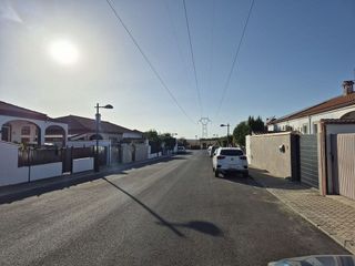 Casa adosada en venta en Salteras