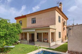 Casa pareada en venta en Gelves