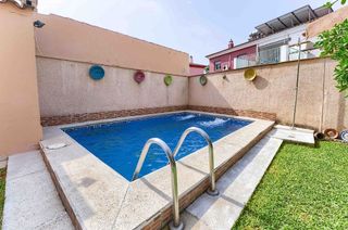 Casa pareada en venta en Gelves