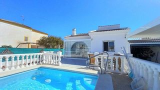 Casa adosada en venta en La Siesta - El Salado - Torreta en Torrevieja