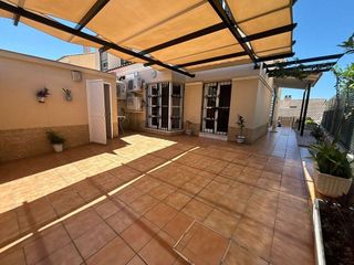 Casa pareada en venta en Aljamar en Tomares