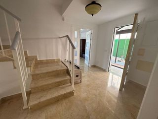 Casa pareada en venta en Aljamar en Tomares