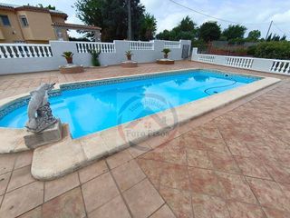 Chalet en venta en Benigánim