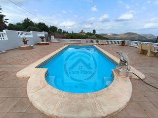 Chalet en venta en Benigánim