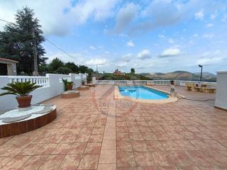 Chalet en venta en Benigánim