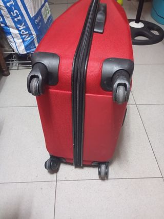 Maleta roja viaje - usada